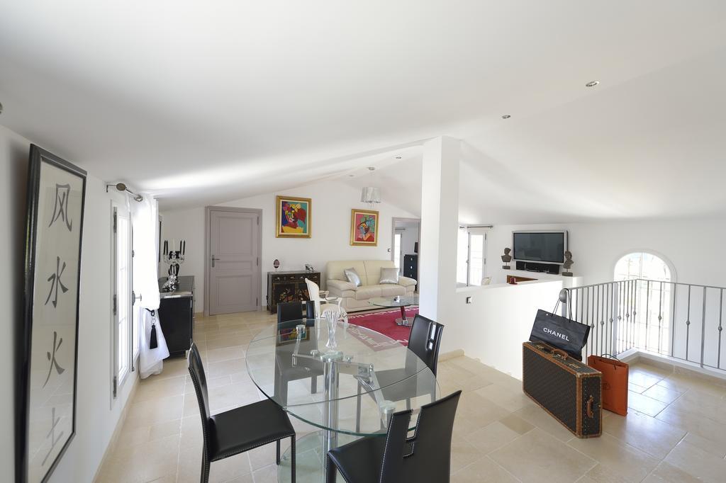 Chateau De La Clapiere Hyères Zimmer foto